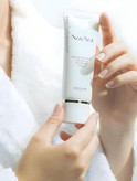 کرم دست ضدپیری نوایج با SPF25
